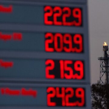Global oil price stuck in triple digits. Goldman Sachs says it may stay there for years